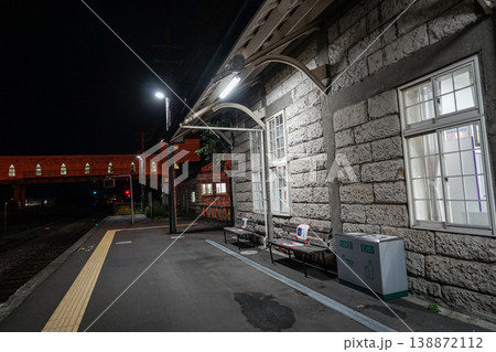 美瑛駅の夜景（北海道美瑛町） 138872112
