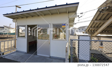 JR八高線の北藤岡駅待合室 138872547