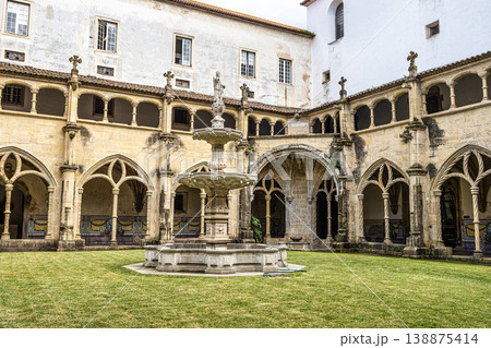 Colonnade of cloister of Sant Colonnade of cloister of Sant 138875414