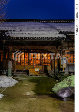 金沢 円長寺の夜景と雪景色 138879401