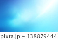 青と水色の美しいグラデーションの抽象背景 138879444