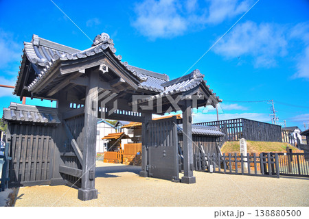 《静岡県》湖西市　旧東海道新居関所跡（今切関所） 138880500