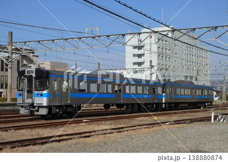 駅の留置線に待機中のJR四国7000系電車_2026/2/20撮影 駅の留置線に待機中のJR四国7000系電車_2026/2/20撮影 138880874