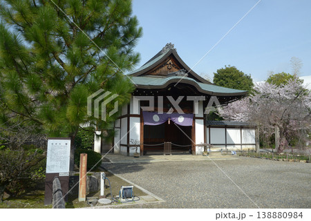 春の観修寺 玄関 京都市山科区勧修寺仁王堂町 春の観修寺 玄関 京都市山科区勧修寺仁王堂町 138880984