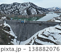 ＜鳥瞰＞春の奥只見ダムと奥に見える湖と山々 138882076