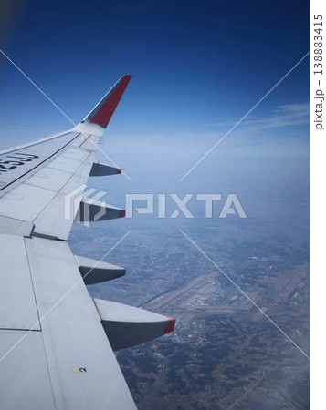 飛行機の翼 飛行機の翼 138883415