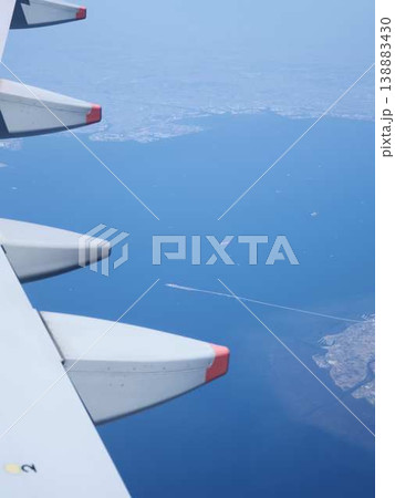 飛行機の翼 飛行機の翼 138883430