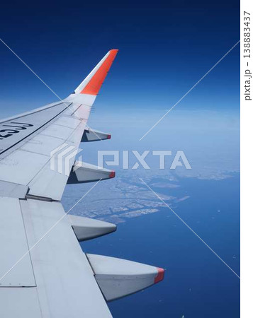 飛行機の翼 飛行機の翼 138883437