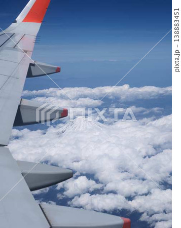 飛行機の翼 飛行機の翼 138883451