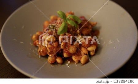 チキンと豆のトマト煮 138884190