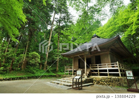 岩手県　平泉　金色堂旧覆堂 138884229
