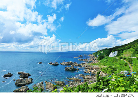 青森県 青空と海の海岸風景 青森県 青空と海の海岸風景 138884270