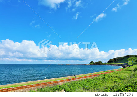 青森県 青空と海の五能線 青森県 青空と海の五能線 138884273
