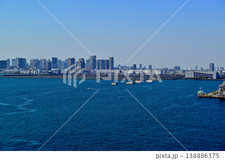 東京ゲートブリッジから見た都市風景 超高層ビル群 東京ゲートブリッジから見た都市風景 超高層ビル群 138886375