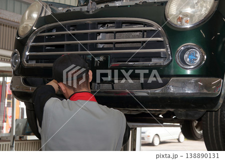 自動車車検点検整備修理工場修理整備工整備士 138890131