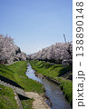 春の桜が満開の時期を迎えた川沿いの風景 138890148