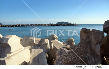 海　テトラポット　堤防　釣り場 138890287