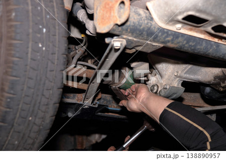 自動車車検点検整備修理工場修理 138890957
