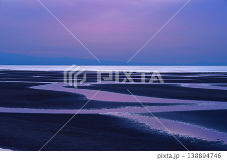 大分県 真玉海岸 干潟のある夕焼け風景 大分県 真玉海岸 干潟のある夕焼け風景 138894746