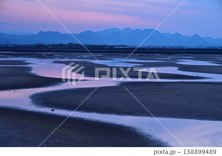 大分県 真玉海岸 干潟のある夕焼け風景 大分県 真玉海岸 干潟のある夕焼け風景 138899489