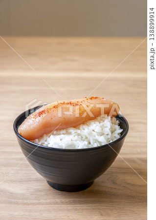贅沢に明太子を一本のせたご飯 贅沢に明太子を一本のせたご飯 138899914