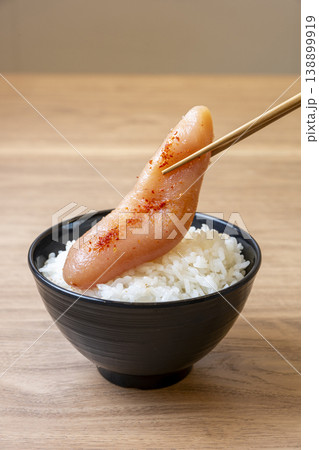 贅沢に明太子を一本のせたご飯 贅沢に明太子を一本のせたご飯 138899919