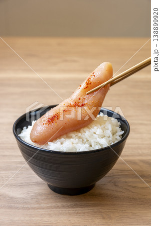 贅沢に明太子を一本のせたご飯 贅沢に明太子を一本のせたご飯 138899920