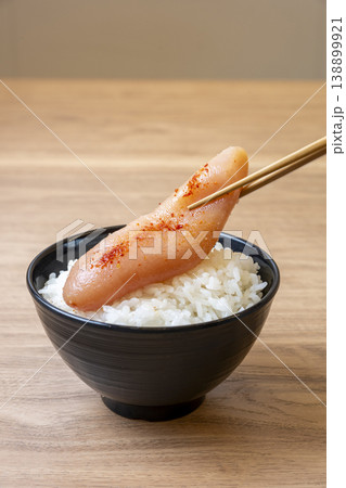 贅沢に明太子を一本のせたご飯 贅沢に明太子を一本のせたご飯 138899921