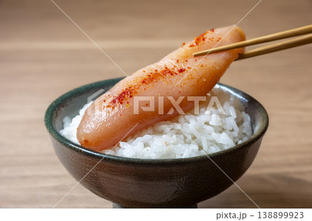 贅沢に明太子を一本のせたご飯 贅沢に明太子を一本のせたご飯 138899923