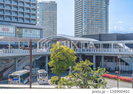 海老名駅東口のペデストリアンデッキとバスターミナル、タワマン【神奈川県海老名市】 海老名駅東口のペデストリアンデッキとバスターミナル、タワマン【神奈川県海老名市】 138900402