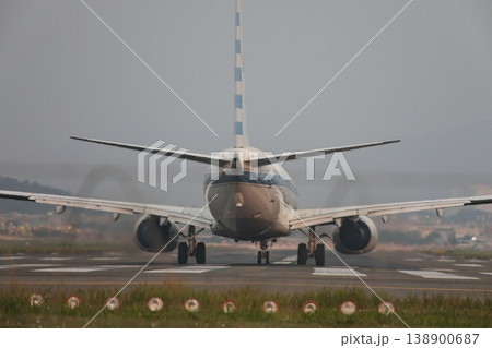飛行機 飛行機 138900687