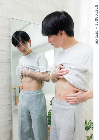 若い男性のダイエットイメージ 若い男性のダイエットイメージ 138901218