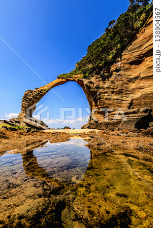 種子島の絶景スポット、千座の岩屋のアーチ岩 種子島の絶景スポット、千座の岩屋のアーチ岩 138904567