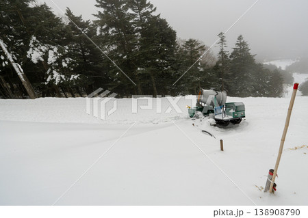 雪山の八ヶ岳、北横岳 138908790