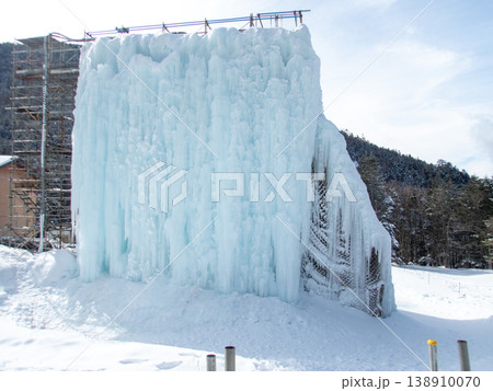 雪山の八ヶ岳、赤岳 雪山の八ヶ岳、赤岳 138910070