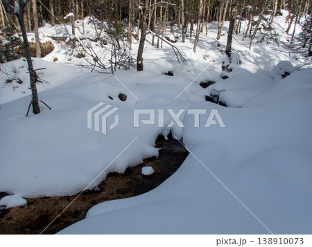 雪山の八ヶ岳、赤岳 雪山の八ヶ岳、赤岳 138910073