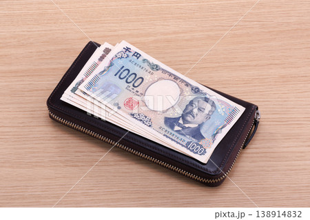 紙幣と財布 紙幣と財布 138914832