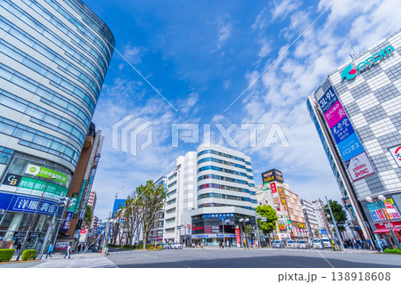 東京の都市風景　立川駅北口　北口大通り　曙橋交差点 138918608