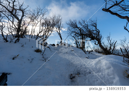 雪山の赤城山の登山ルートとその周辺 雪山の赤城山の登山ルートとその周辺 138919353
