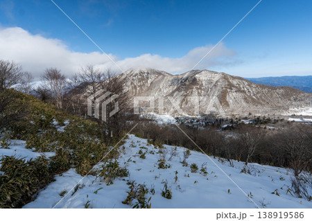 雪山の赤城山の登山ルートとその周辺 138919586