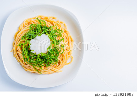 ツナの和風パスタ 大葉と大根おろしのさっぱりスパゲッティ ツナの和風パスタ 大葉と大根おろしのさっぱりスパゲッティ 138921998