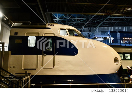222形式新幹線電車(200系新幹線)(鉄道博物館/埼玉県さいたま市大宮区大成町3丁目47番) 222形式新幹線電車(200系新幹線)(鉄道博物館/埼玉県さいたま市大宮区大成町3丁目47番) 138923014