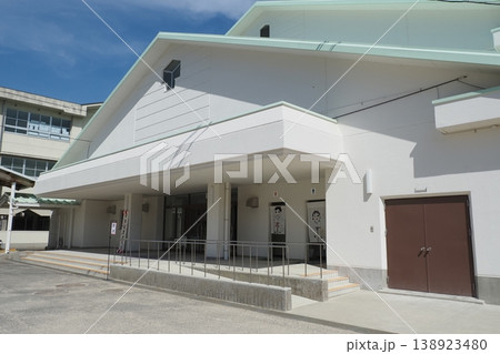小学校の体育館 小学校の体育館 138923480