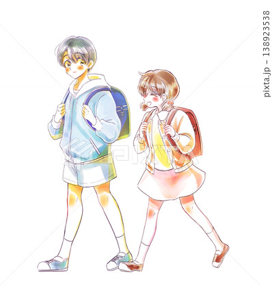 並んで歩く男女の児童　笑顔　恋 138923538