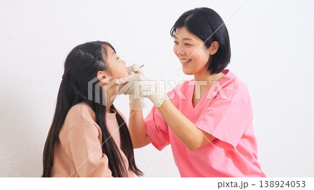 歯医者さん 小学生 歯の勉強 イメージ 138924053