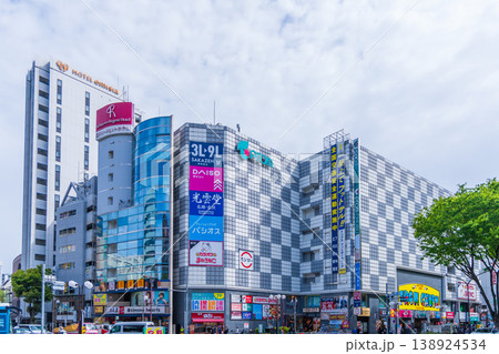 東京の都市風景　立川駅北口　北口大通り　曙橋交差点 138924534