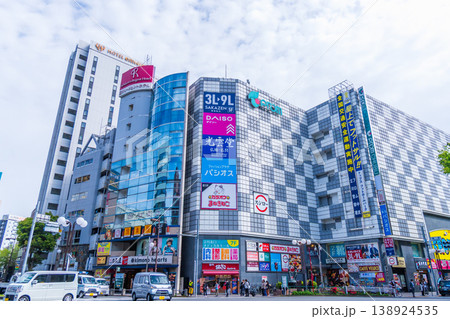 東京の都市風景 立川駅北口 北口大通り 曙橋交差点 東京の都市風景 立川駅北口 北口大通り 曙橋交差点 138924535
