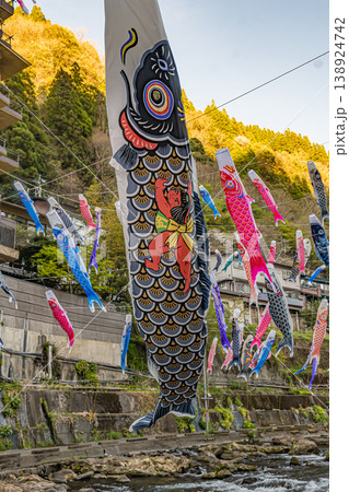 熊本・阿蘇・小国町・杖立温泉鯉のぼり祭り 138924742