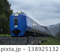 霧の中を走る 138925132