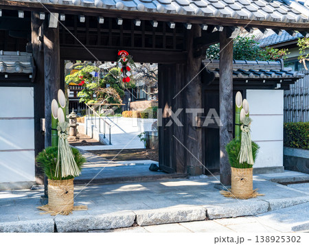 日本の正月の伝統文化 門松 日本の正月の伝統文化 門松 138925302